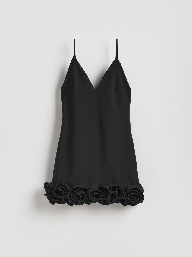 Reserved - Sukienka z ozdobną aplikacją - czarny