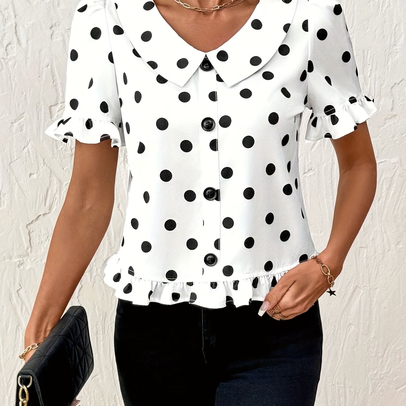 TEMU Elegancka damska bluzka z dekoltem w kształcie litery V w kratę z falbanką - koszula z krótkim rękawem zapinana na guziki, biała z czarnymi