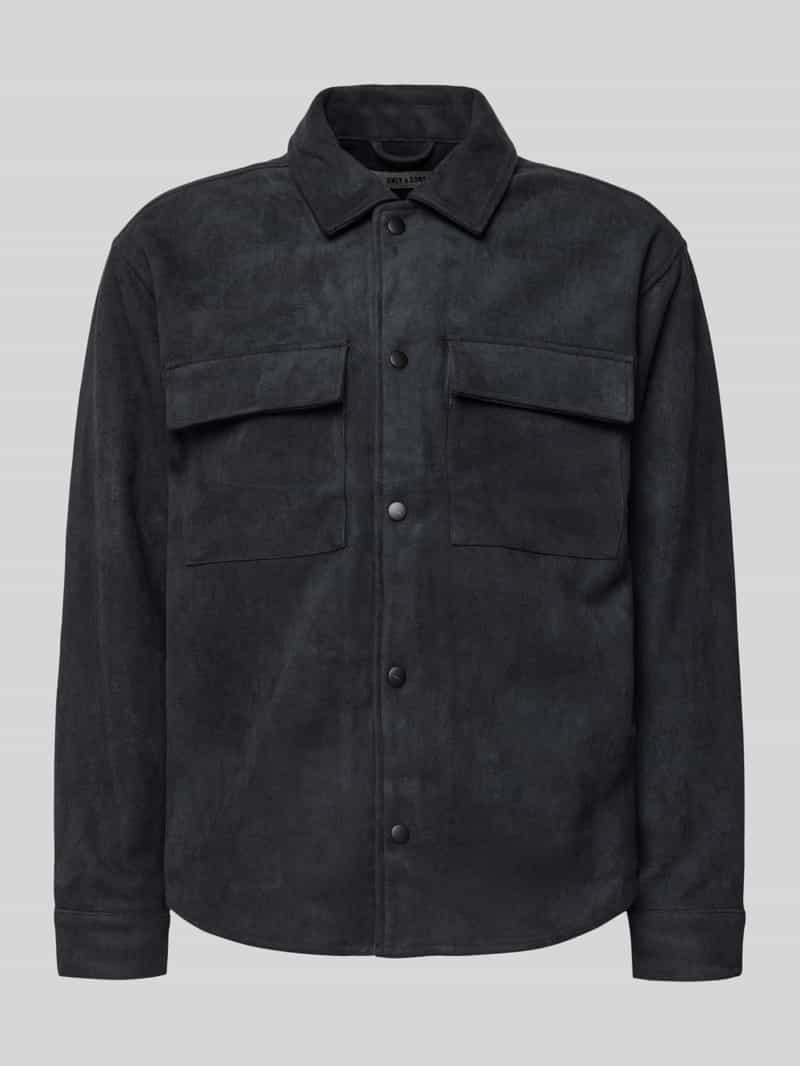 Kurtka o kroju regular fit z imitacji skóry welurowej z kieszeniami z patką na piersi model ‘RAVI’