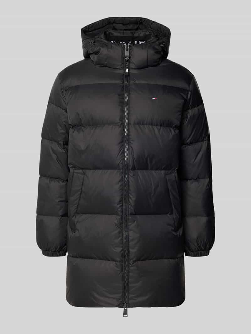 Płaszcz puchowy o kroju regular fit z wyhaftowanym logo