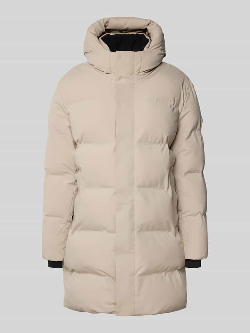 Płaszcz pikowany z kapturem