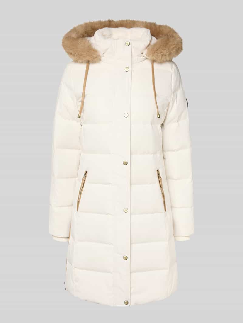 Płaszcz pikowany z kieszeniami zapinanymi na zamek błyskawiczny