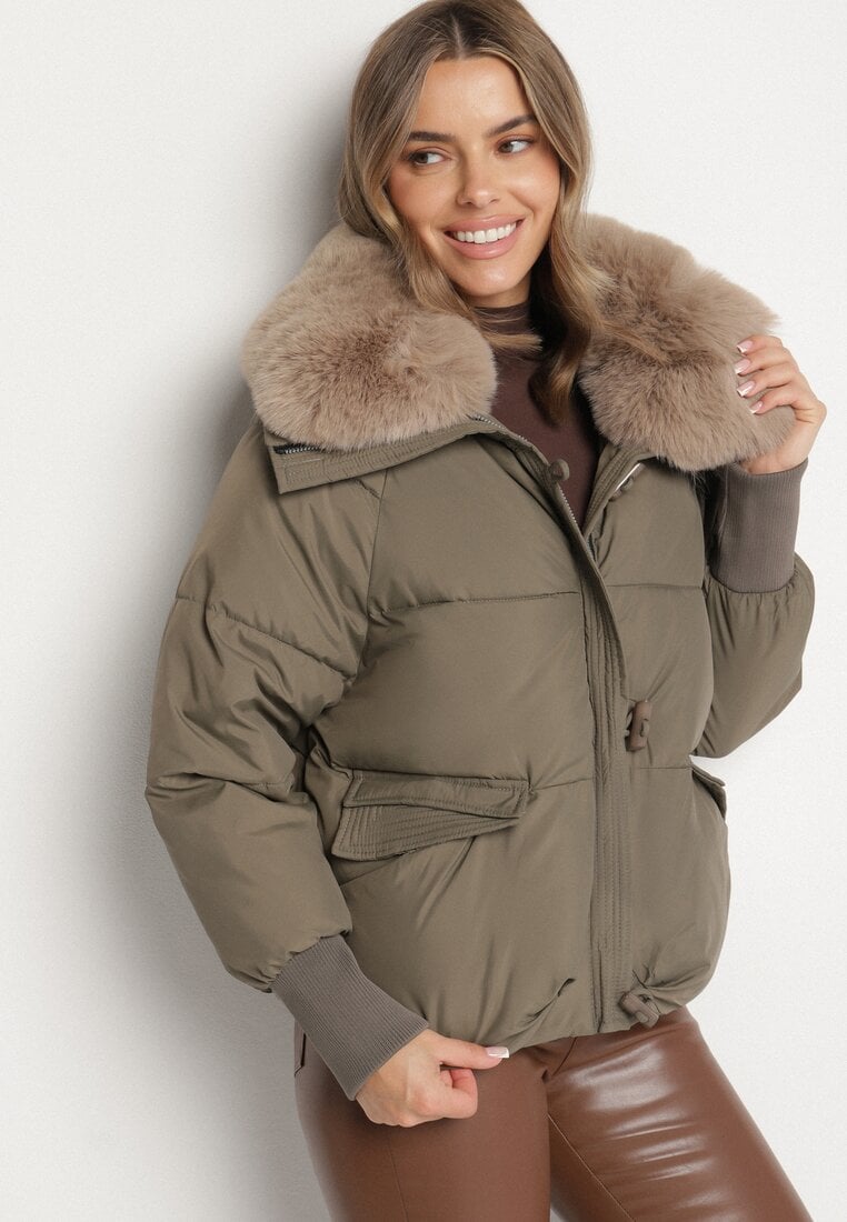 Ciemnozielona Pikowana Kurtka z Futrzanym Kołnierzem z Możliwością Odpięcia Malatila