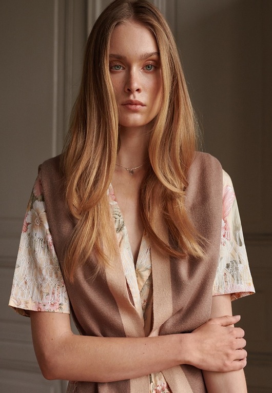 Otulające poncho szal na ramiona 100x220 cm