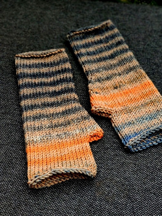 Paski z pomarańczem / mitenki