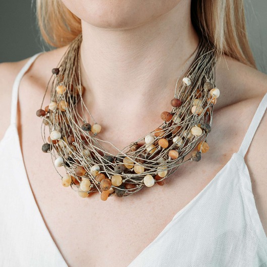 Naszyjnik bursztynowy w sylu boho, naszyjnik lniany, bursztyn bałtycki