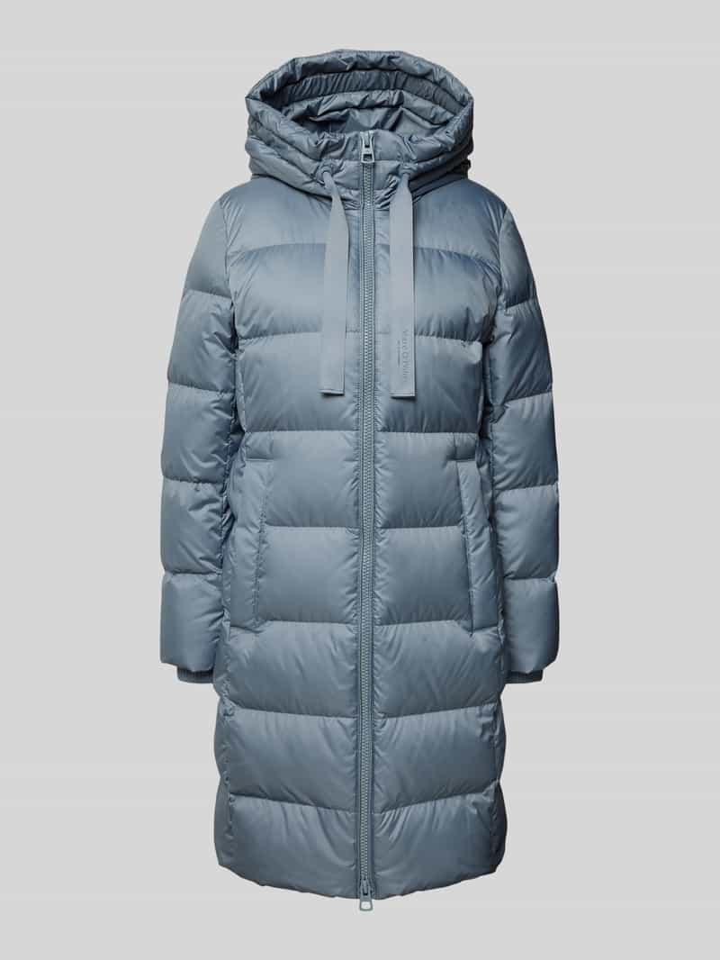 Płaszcz puchowy o kroju shaped fit z kapturem