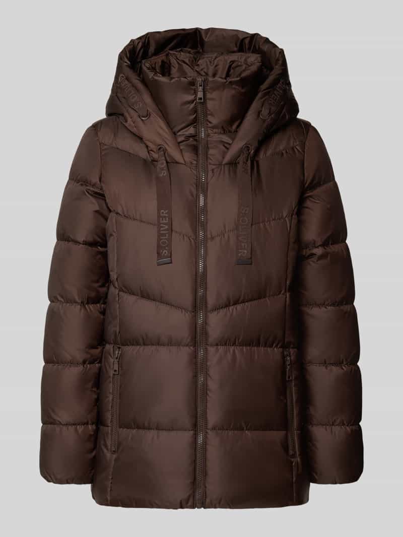 Kurtka pikowana o kroju regular fit z kapturem