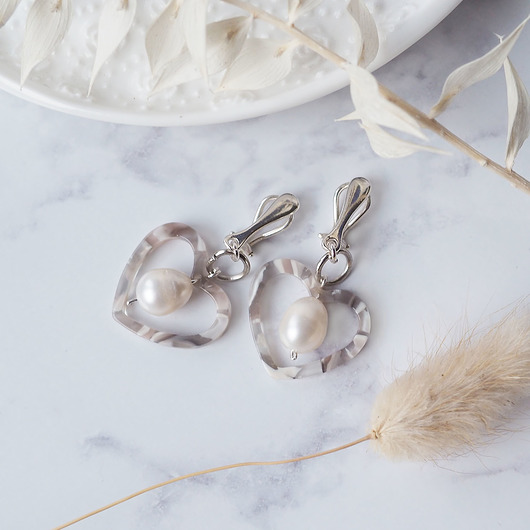 SREBRNE KLIPSY wiszące z serduszkami i perłami