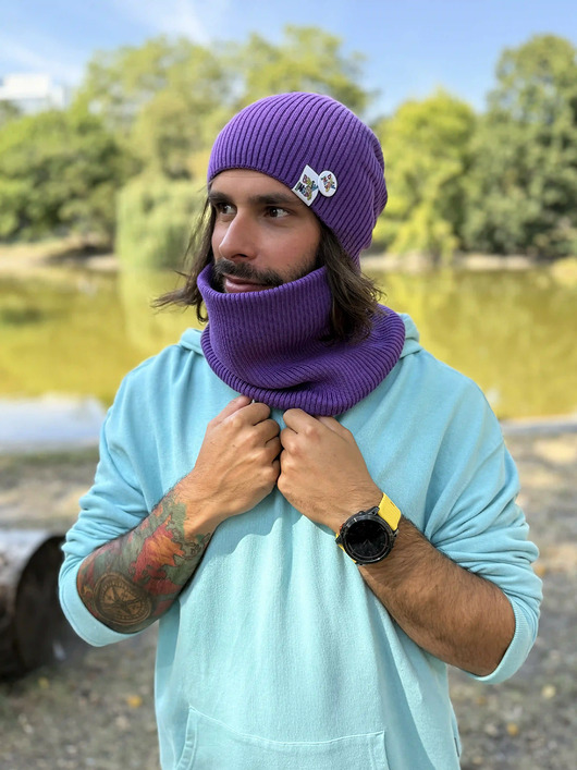 Męska luźna czapka z bawełny logo kolorowe Fiolet