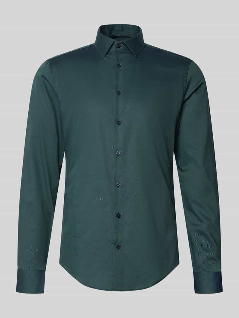 Koszula biznesowa o kroju slim fit z bawełny z kołnierzykiem typu kent
