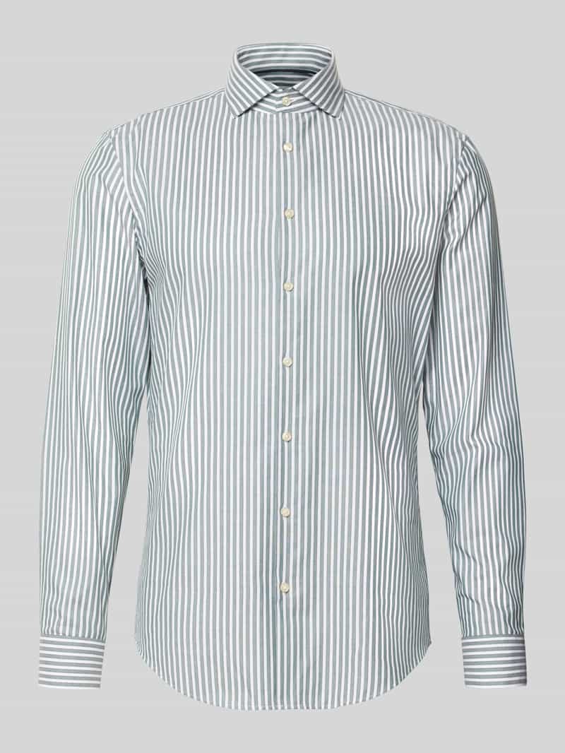 Koszula biznesowa o kroju slim fit z bawełny z kołnierzykiem typu cutaway