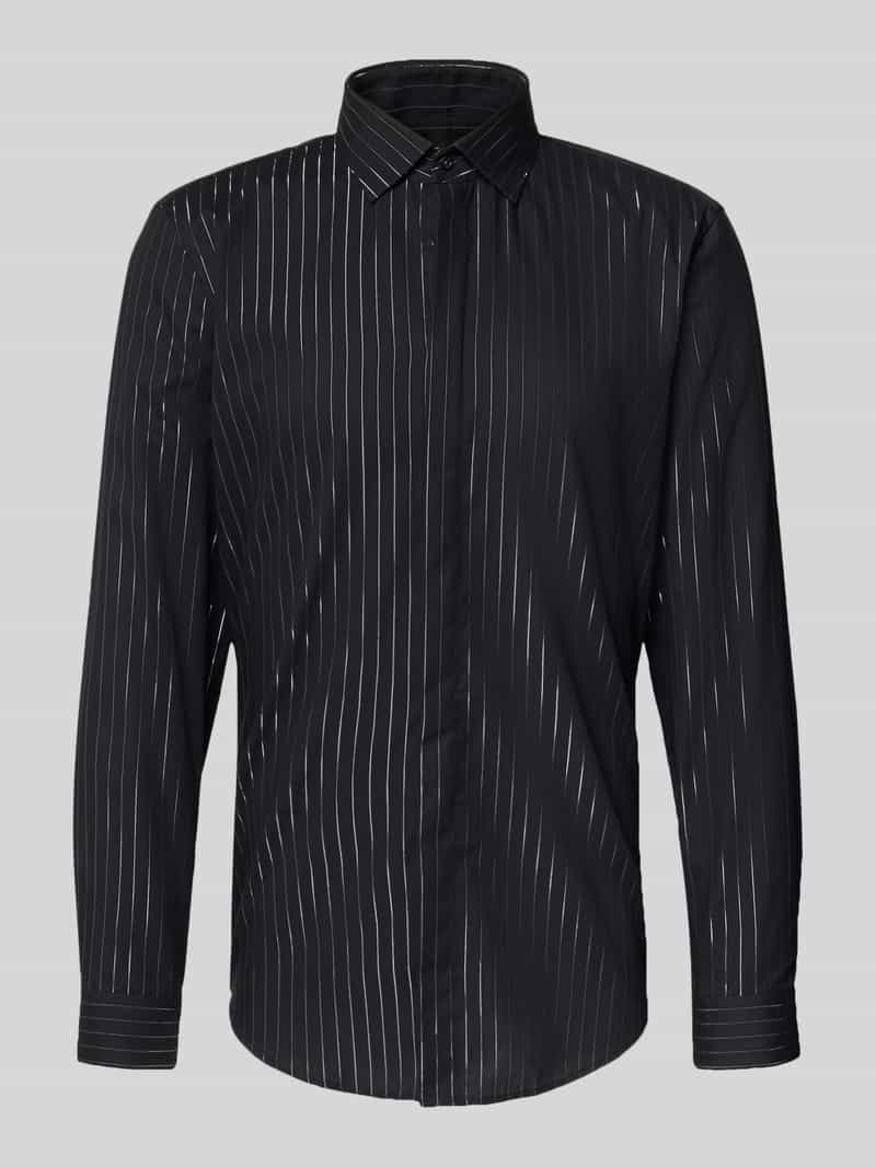 Koszula biznesowa o kroju slim fit z kołnierzykiem typu kent