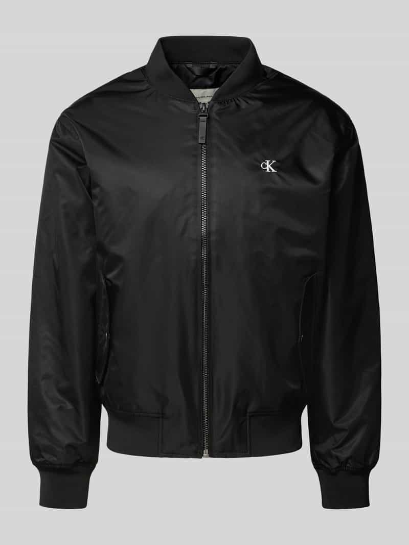 Bomberka z wyhaftowanym logo