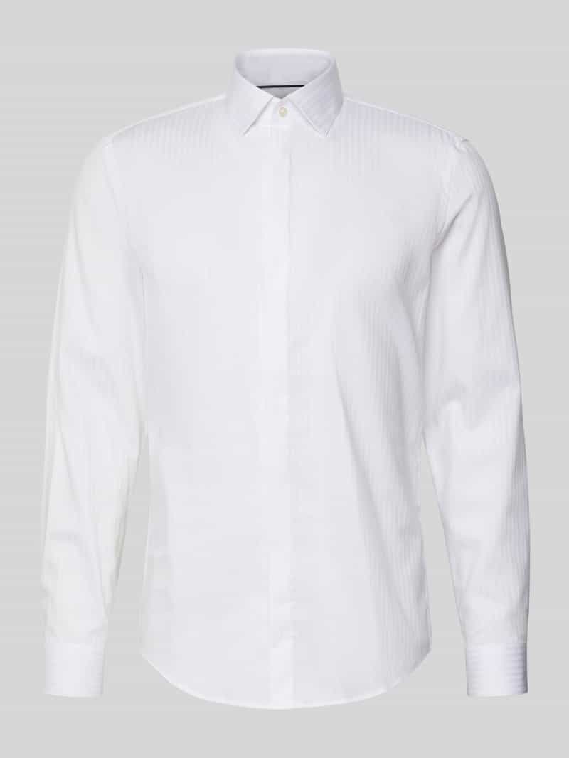 Koszula biznesowa o kroju slim fit z bawełny z kołnierzykiem typu kent