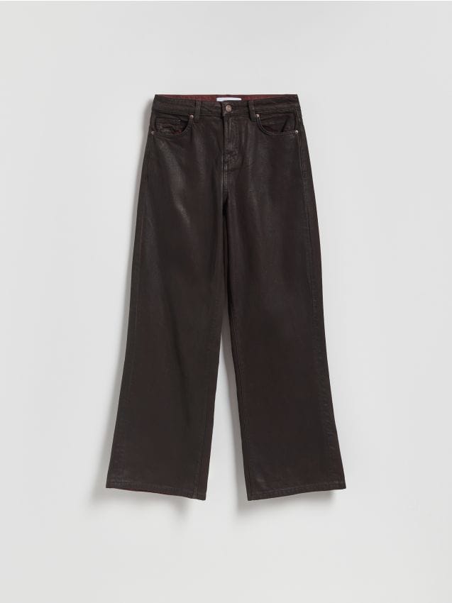 Reserved - Woskowane jeansy wide leg - mahoniowy