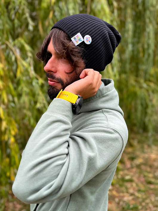 Męska luźna czapka z bawełny logo kolorowe Czarny