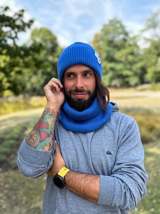 Męska czapka beanie z bawełny logo kolorowe Niebieski Kobalt