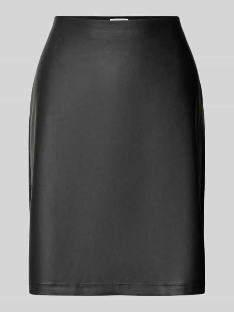 Spódnica mini o rozkloszowanym kroju z imitacji gładkiej skóry