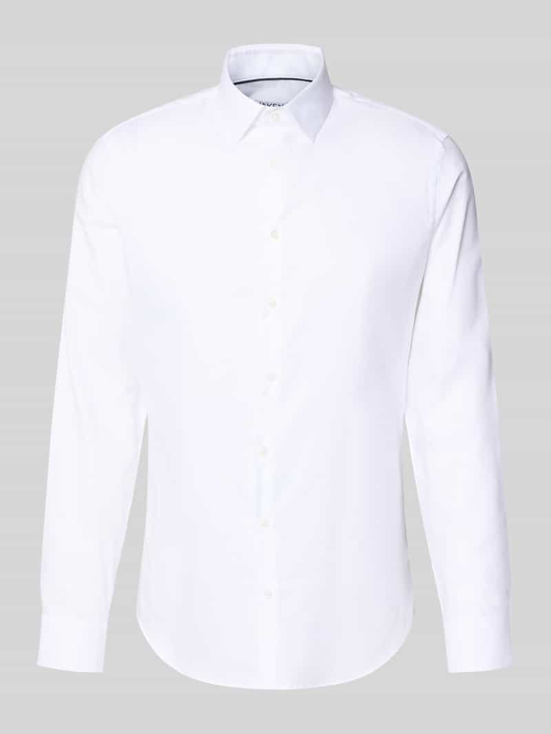 Koszula biznesowa o kroju slim fit z bawełny z kołnierzykiem typu kent