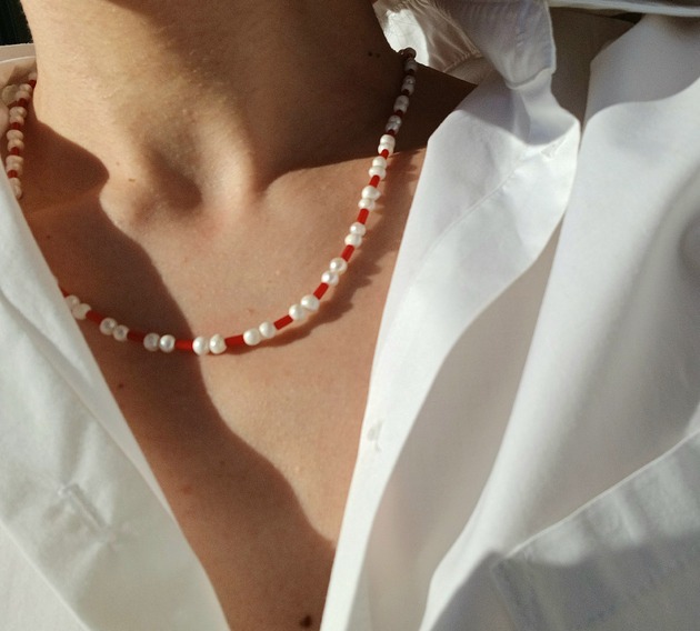 Naszyjnik z pereł naturalnych i koralem