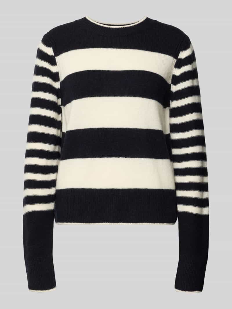 Sweter z dzianiny o kroju regular fit z żywej wełny