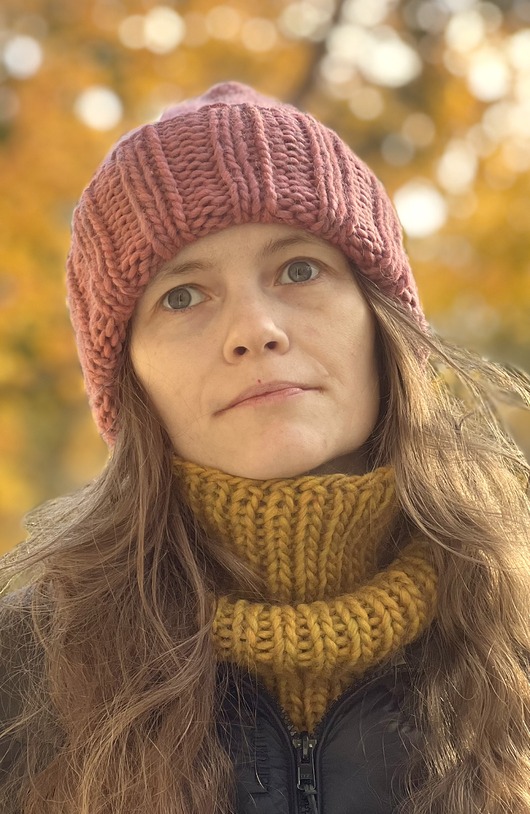 Zimowa czapka Buran 100% wełna z Peru różowa malwa