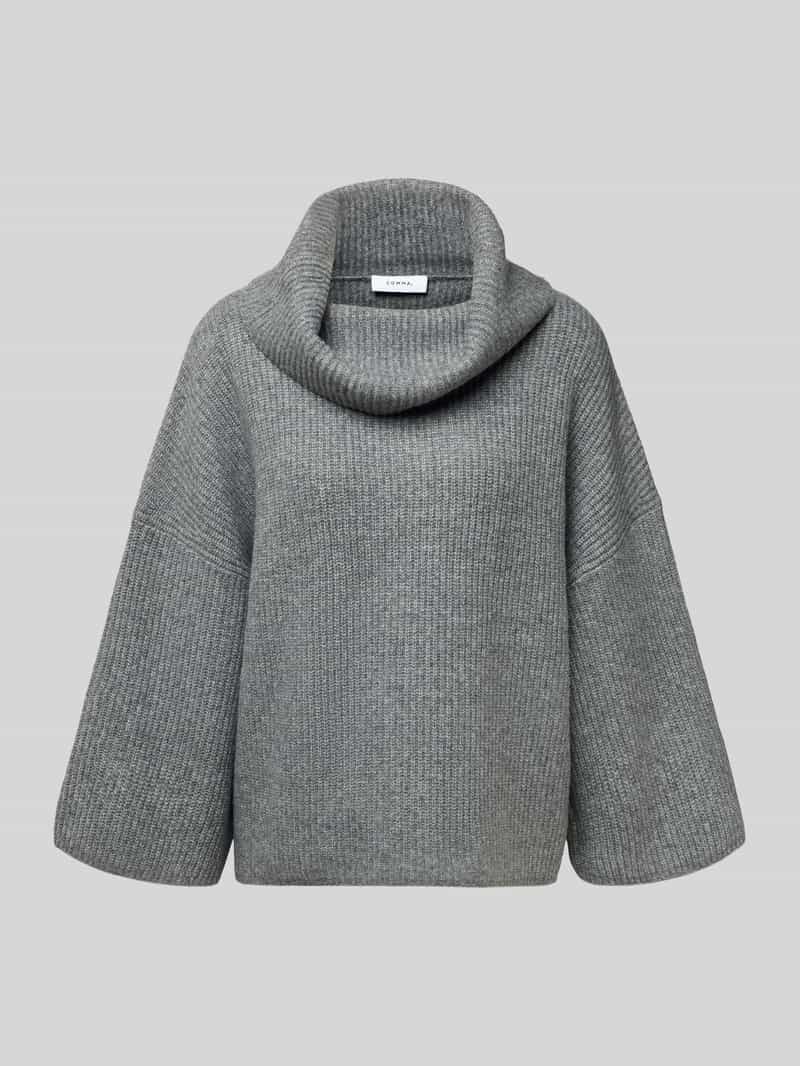 Sweter z dzianiny z golfem