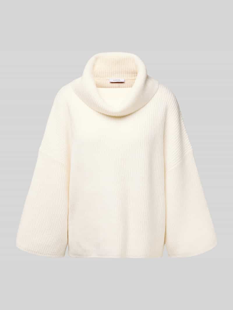 Sweter z dzianiny z golfem