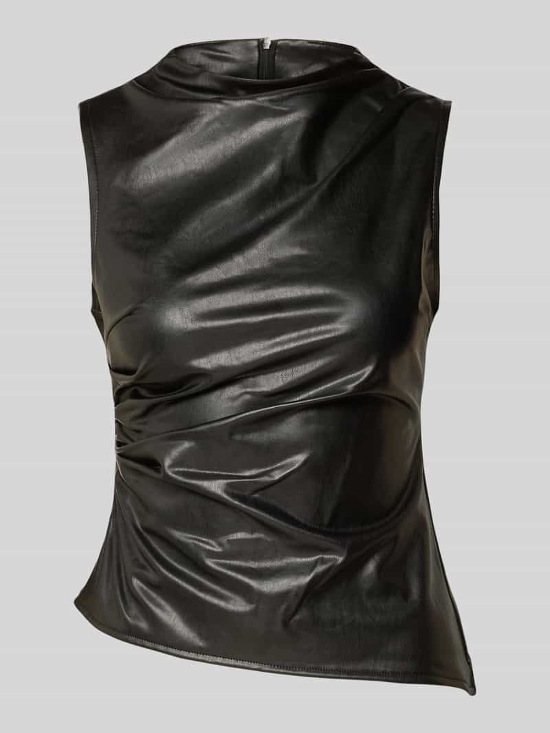 Top z imitacji skóry z marszczeniami model ‘DANDY’