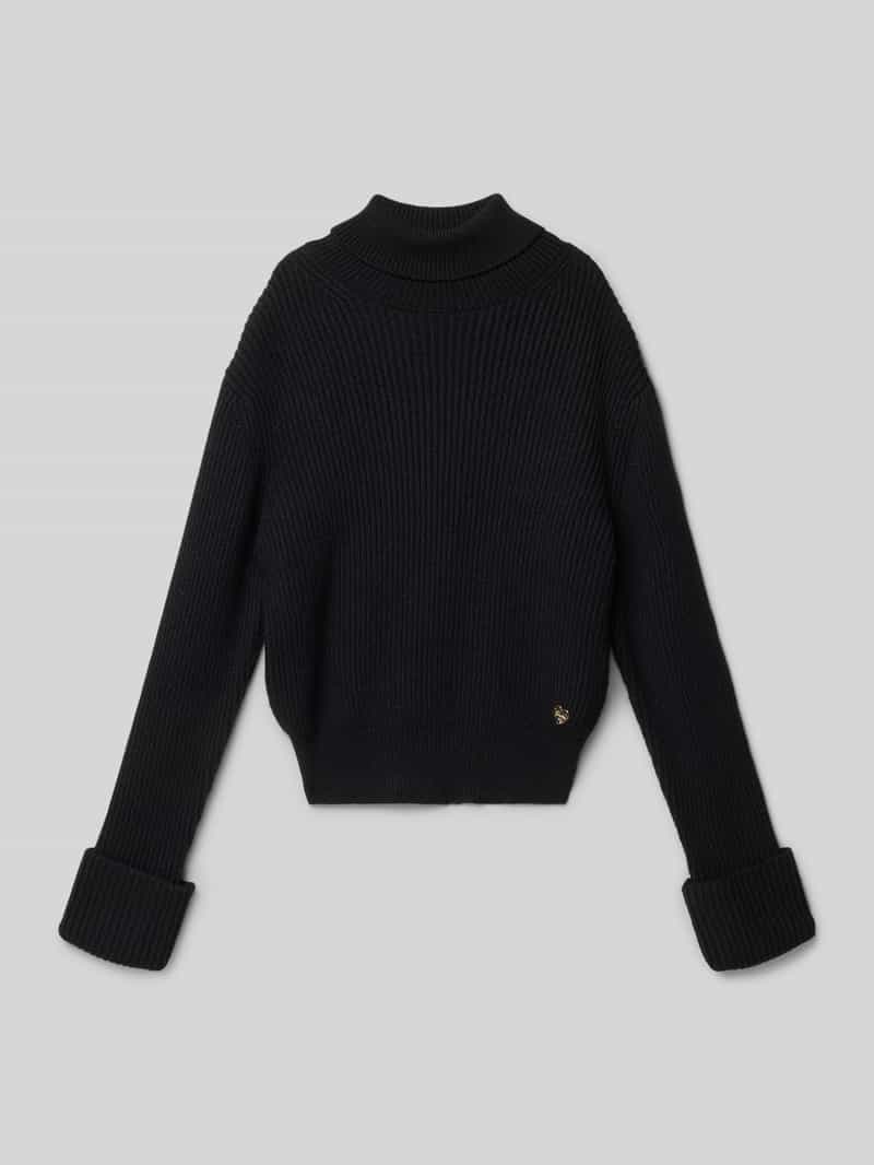 Sweter z dzianiny z golfem