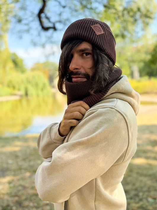 Męska bawełniana czapka beanie logo ekoskórka Brąz