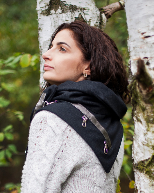 Szal wełniany czarny ze srebrną skórą