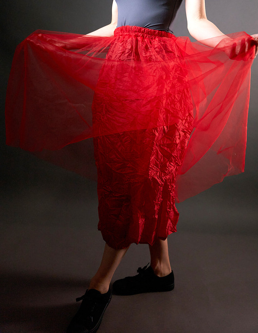 Spódnica tiulowa czerwona na plisowanej - gniecionej podszewce