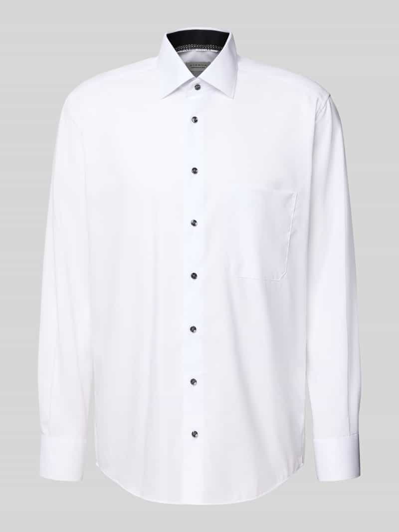 Koszula biznesowa o kroju comfort fit z bawełny z kołnierzykiem typu kent