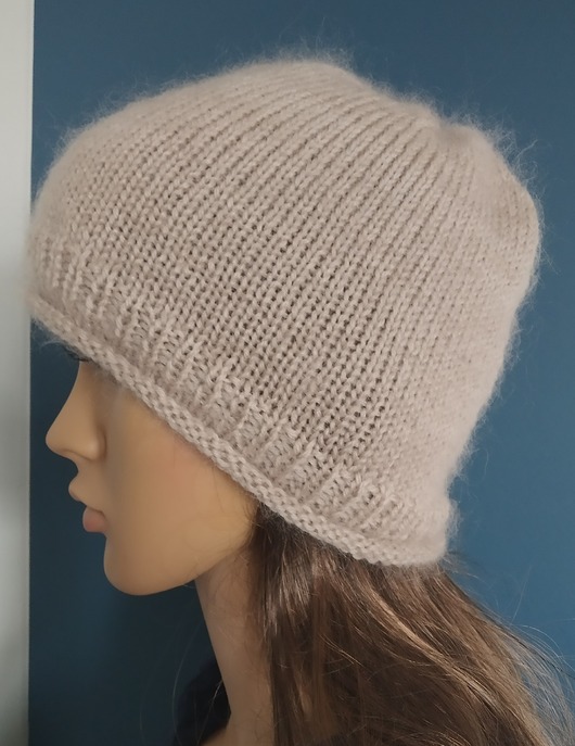 Czapka Cloche cienka przejściowa z moheru beżowa