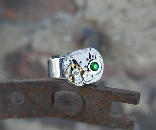 Mechaniczny pireścionek 150