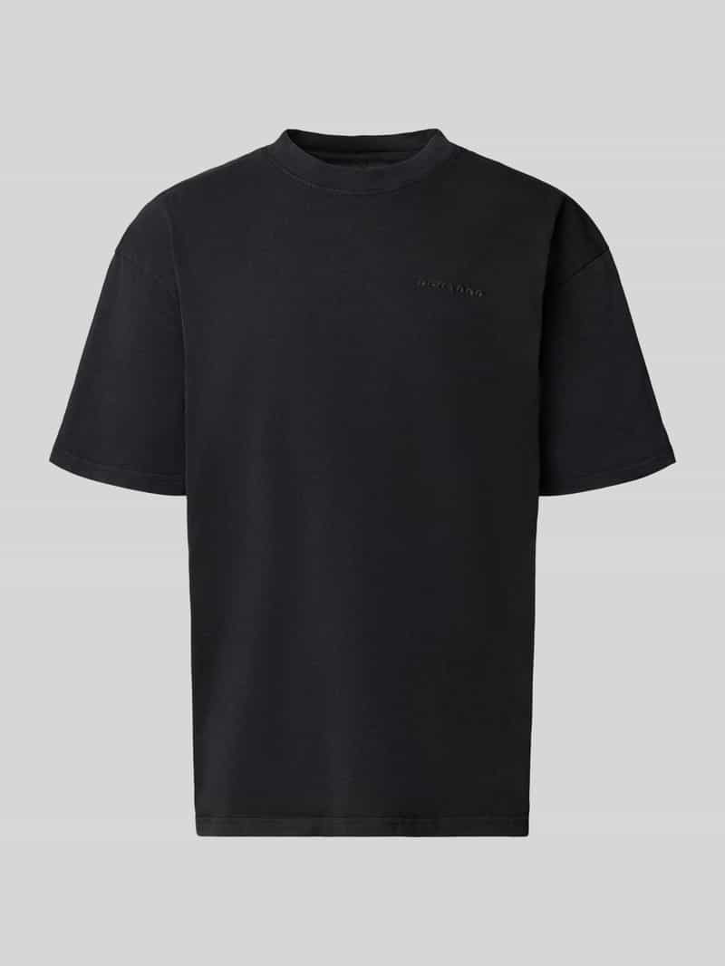 T-shirt o kroju oversized z wyhaftowanym logo