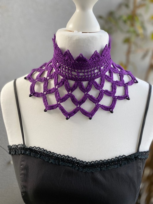 Koronkowa kolia gotycka fioletowa