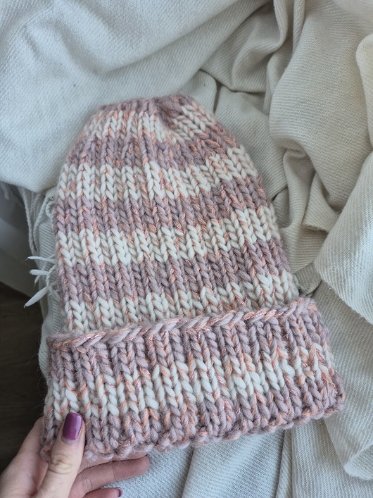 Wełniana czapka WOOLLY brudny róż wełna owcza