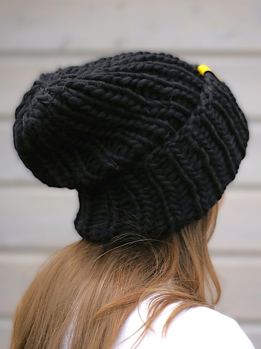 Wełniana czapka oversize LOOSE czarna