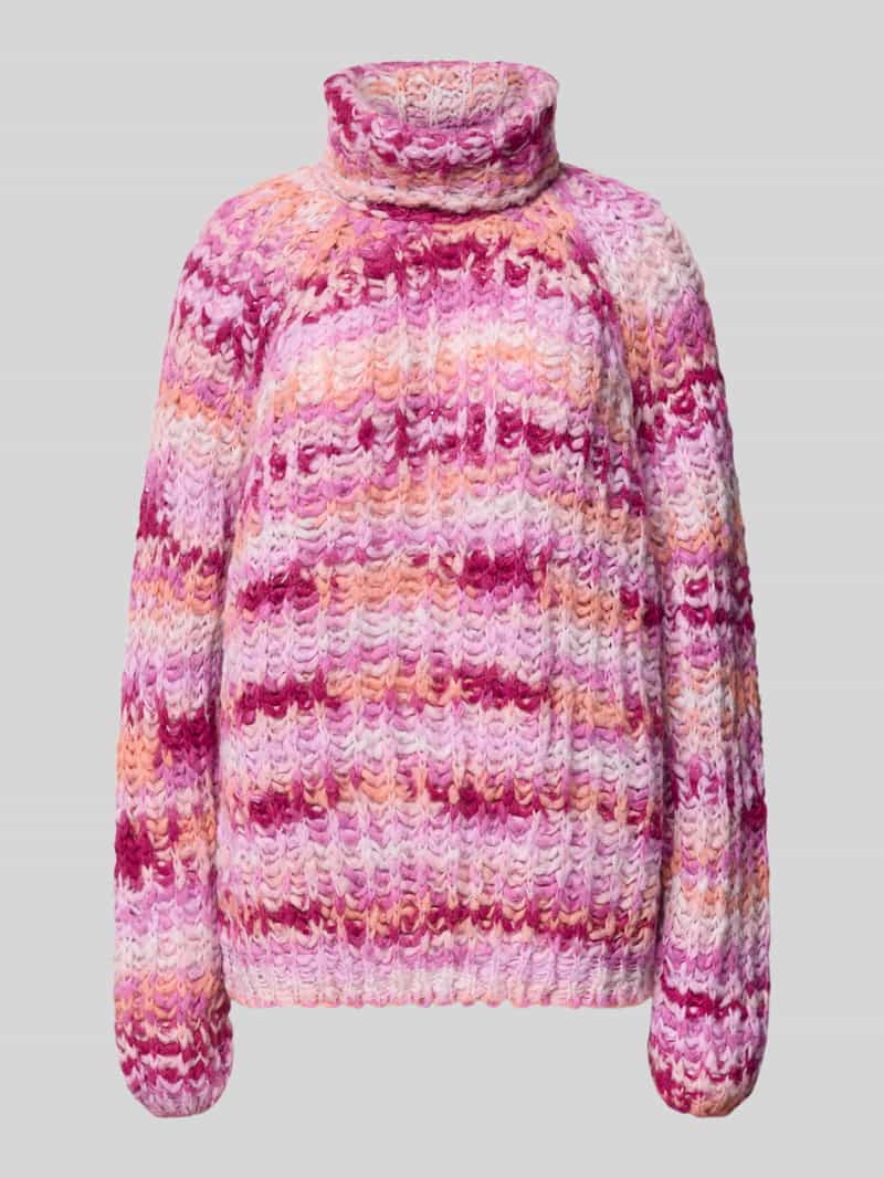 Sweter z dzianiny z golfem