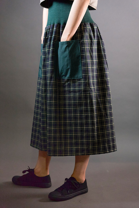 Spódnica - sukienka w kratkę ze ściągaczem