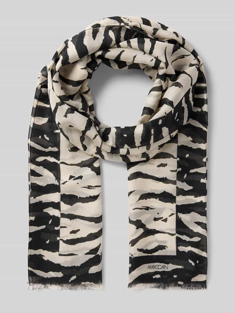 Szal z wystrzępieniami