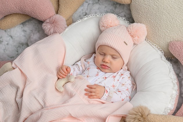 Czapka niemowlęca na zimę SINEM z dwoma pomponami róż