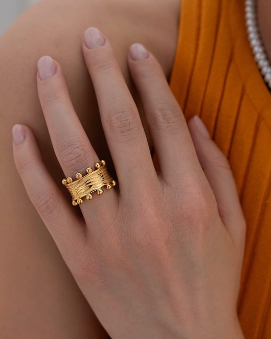 Złoty pierścionek ze stali chirurgicznej pozłacany 18k