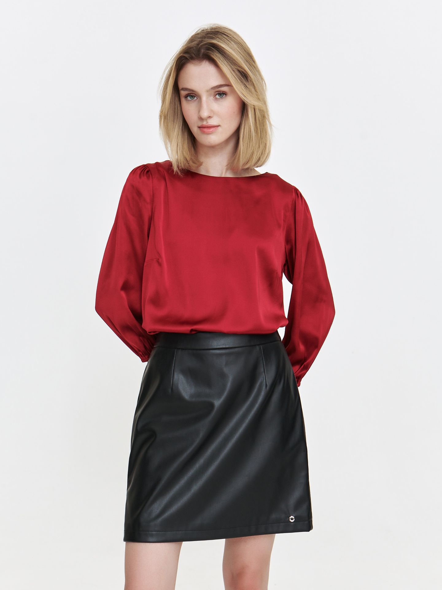 Elegancka czerwona bluzka