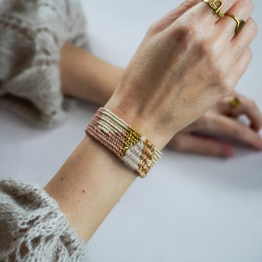 Bransoletka tkana na krośnie