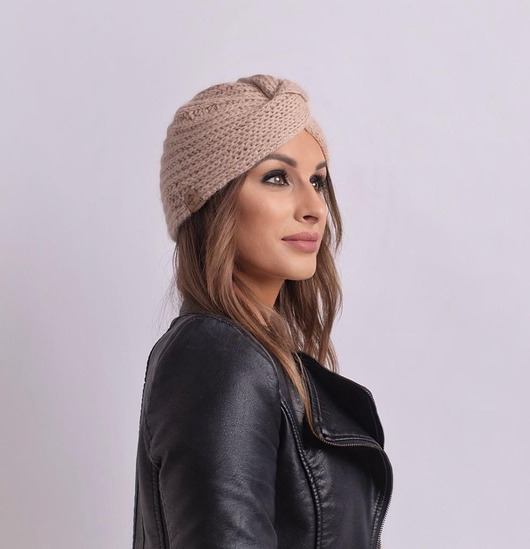 Ręcznie robiony turban kolor beżowy