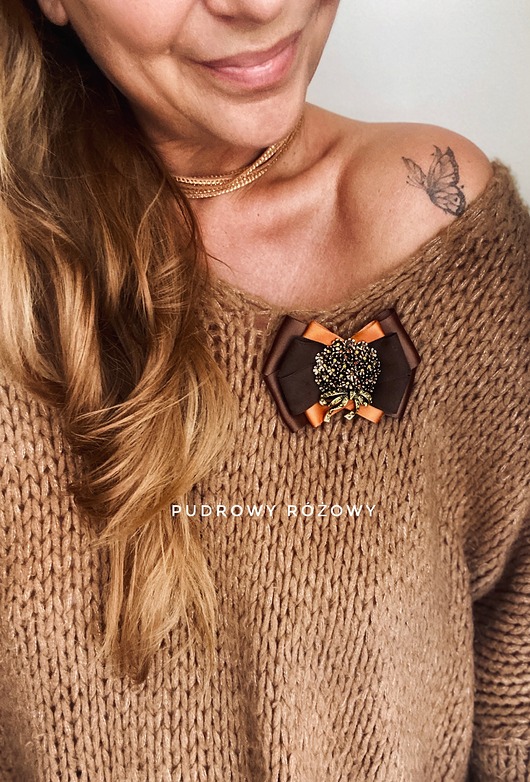 Brosza z okazałym bukietem z kwiatków z kryształkami Kwiaty